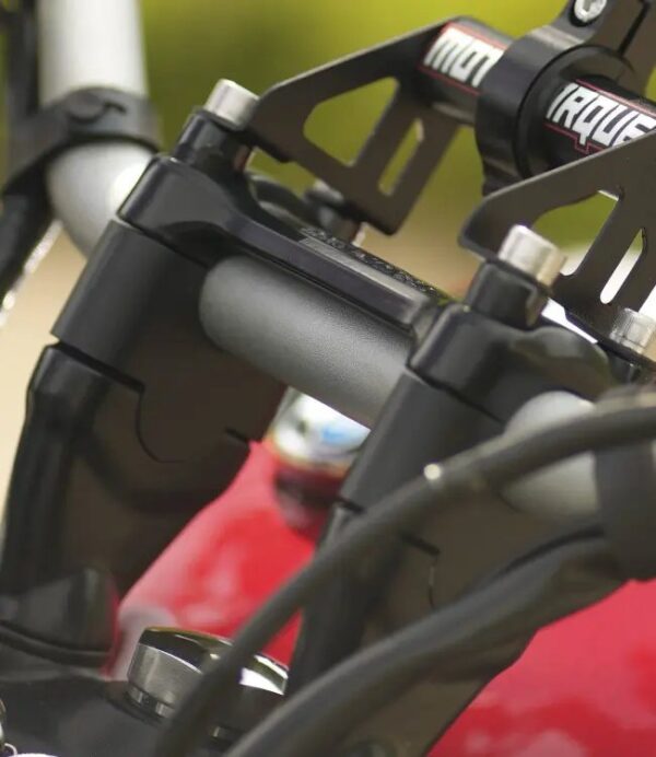 handlebar-riser-for-triumph-speed-400 Handlebar Riser for Triumph Speed 400