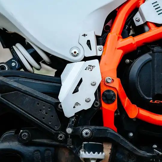 legundary-ktm-390-enduro-r-titan-master-cylinder-guard-silver KTM 390 Enduro R Master Cylinder Guard Silver