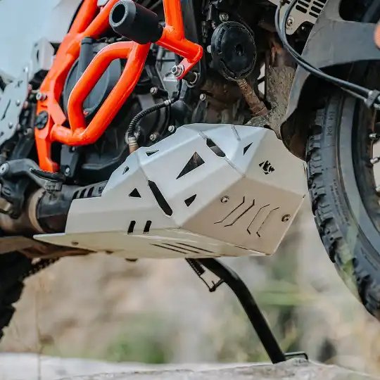 legundary-ktm-390-enduro-r-vambrace-bash-plate-silver Bash Plate for KTM 390 Enduro R Silver