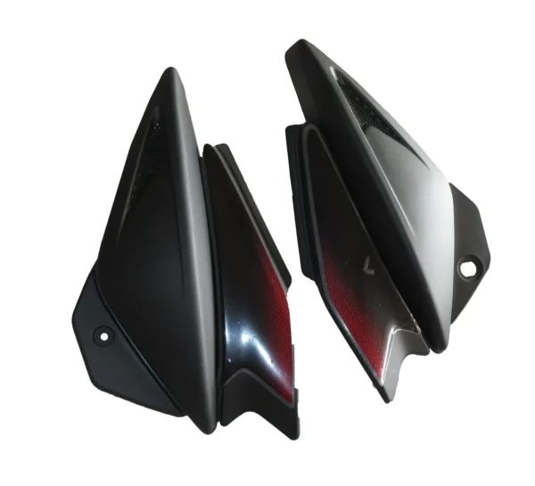 side-panel-cover-bajaj-pulsar-135cc-red Side Panel Cover Bajaj Pulsar 135cc Red